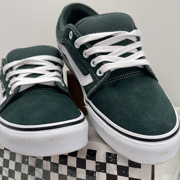 Vans Men’s Kyle Walker
Navy/Stv Navy
VN0A5JIENGJ
Sneakers - Picture 6 of 16